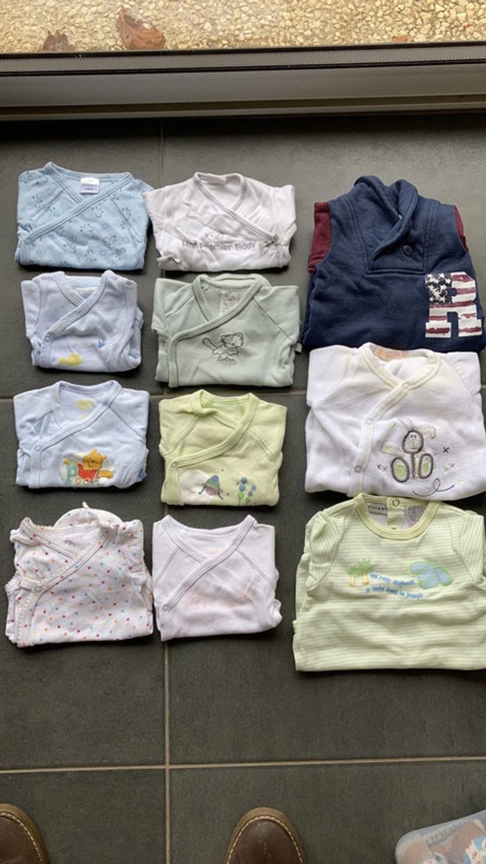 Lot vêtements bébé