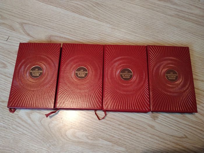 Lot 4 livres les grands maîtres du roman policier - photo numéro 2