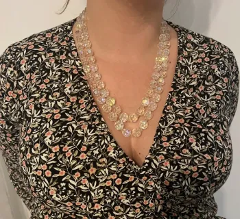 Beau collier double rang 1950 perles en verre irisées