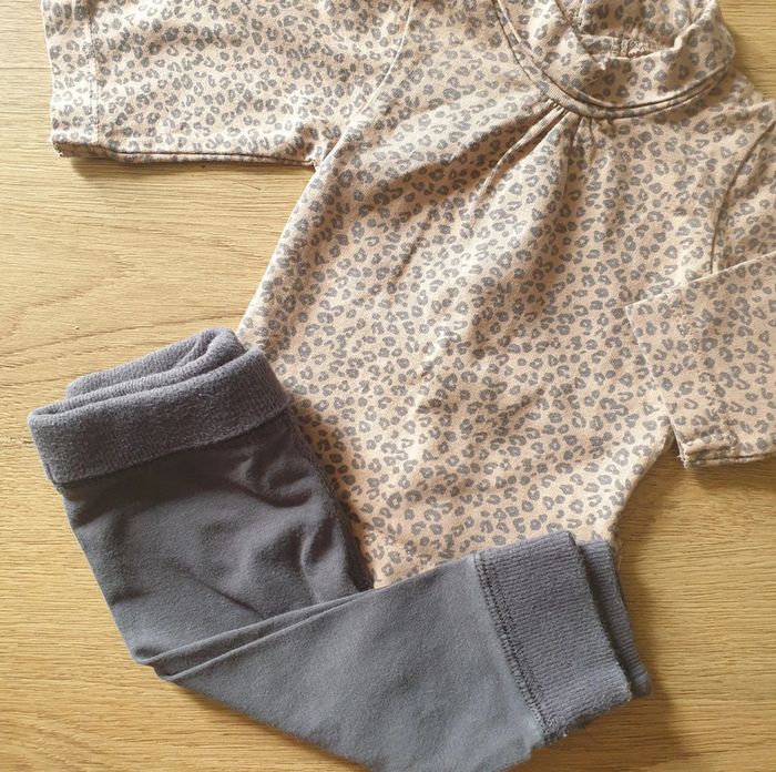 🩷 Ensemble tee-shirt ML legging 1 mois Kiabi #emyfleury_1moisfille - photo numéro 2