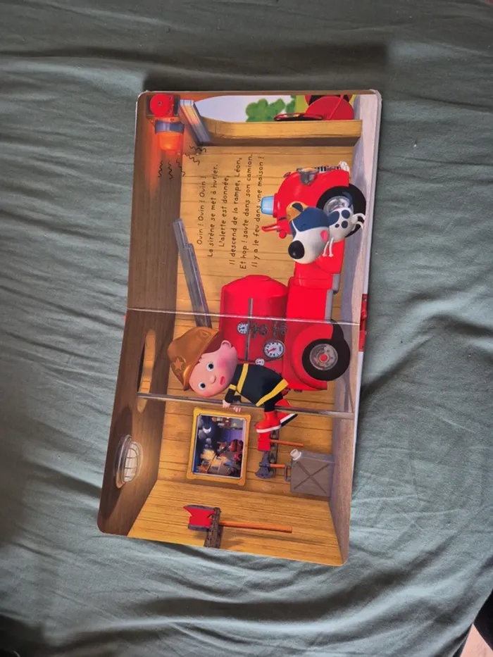Livre ptit garçon le camion de Léon - photo numéro 4