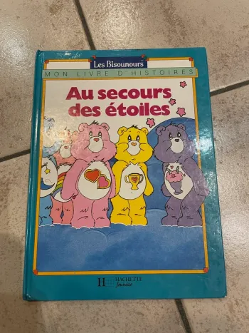 Livre Les Bisounours « Au secours des étoiles »