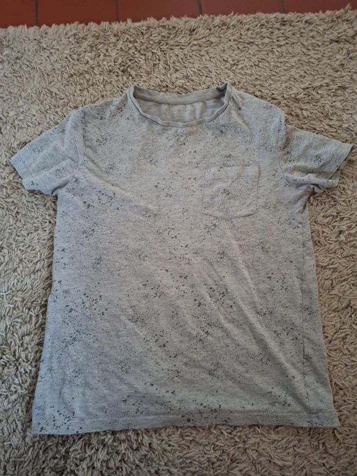T shirt gris garçon xs soit 14 ans