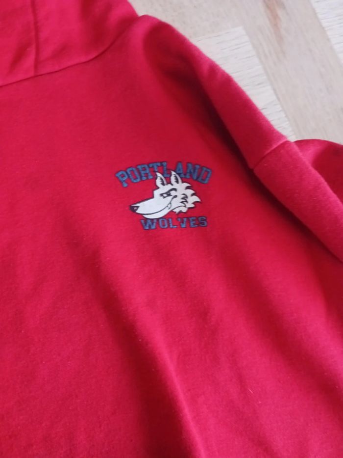 Sweat et t-shirt 8 ans - photo numéro 3