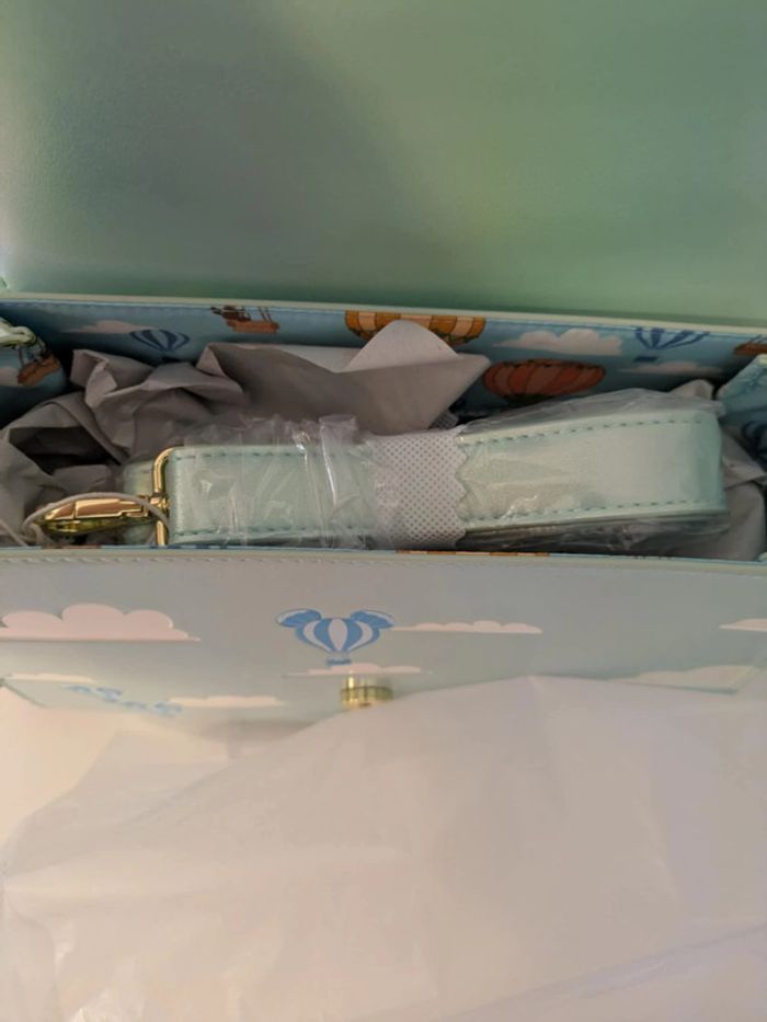 Sac à banduliere Loungefly Mickey "hot air balloon" - photo numéro 8