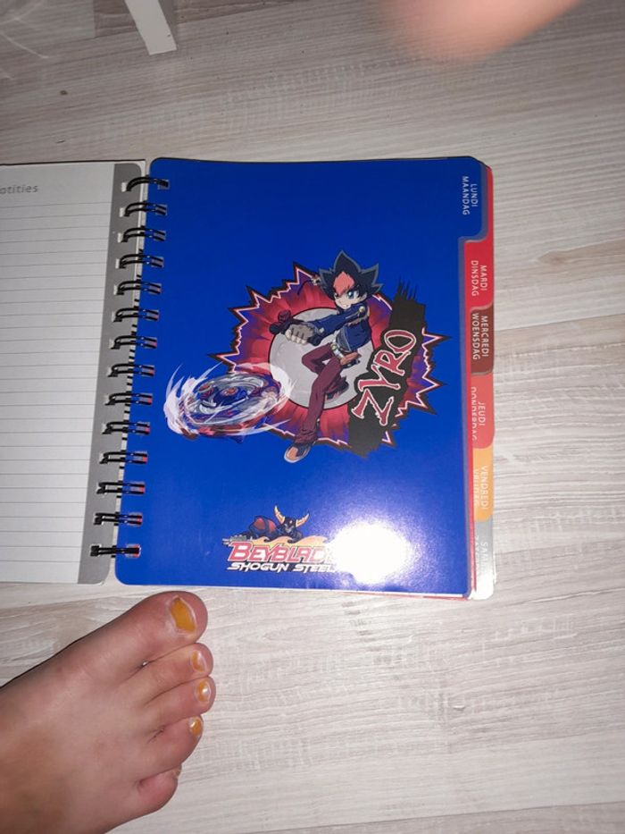 Cahier de texte beyblade shogun Steel - photo numéro 4