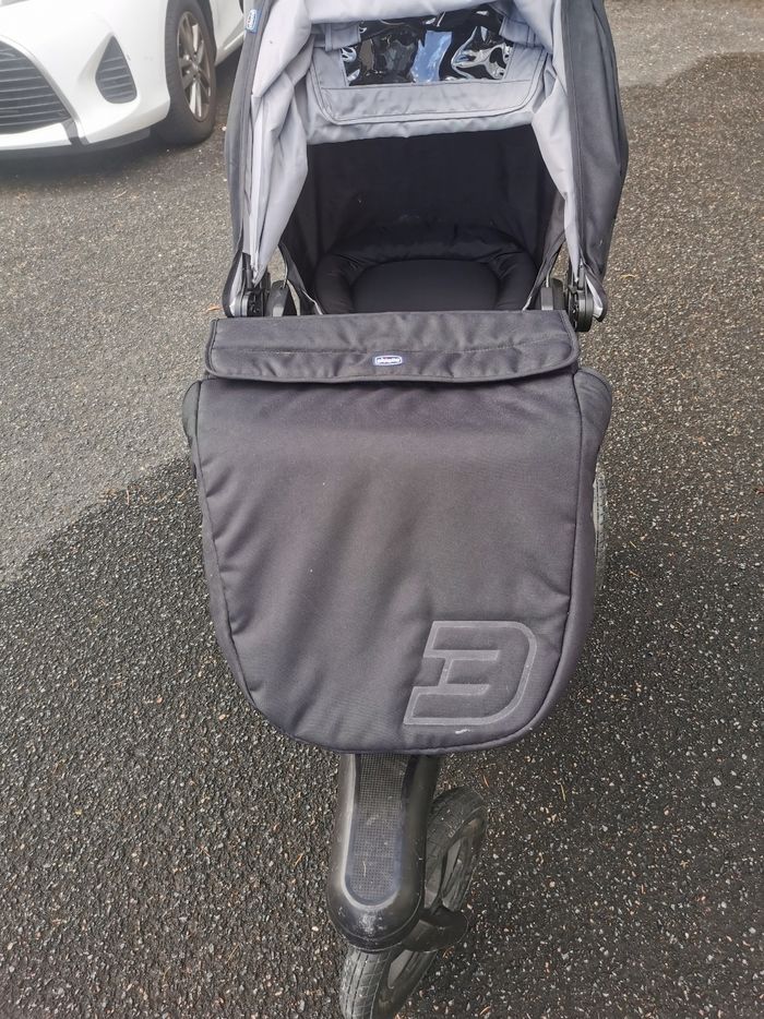 Poussette évolutive trio chicco activ3 - photo numéro 9