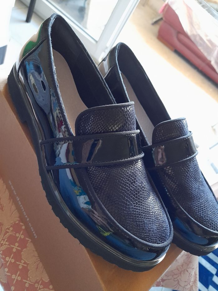 MOCASSINS FEMME  " DAMART" TAILLE  39.5