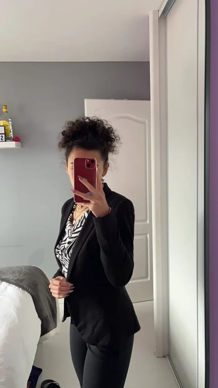 Blazer noir H&M taille 34 - photo numéro 2