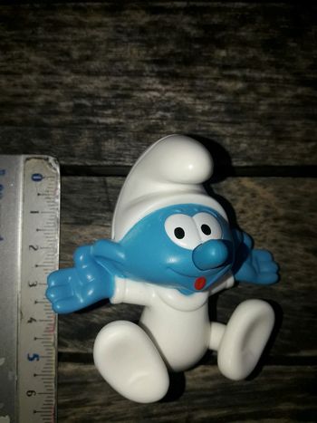 schtroumpf figurine bébé