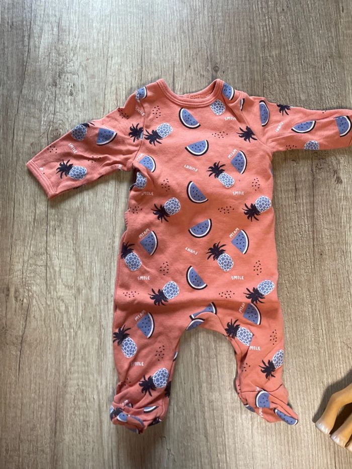 Lot pyjamas fin 1 mois mixte - photo numéro 3