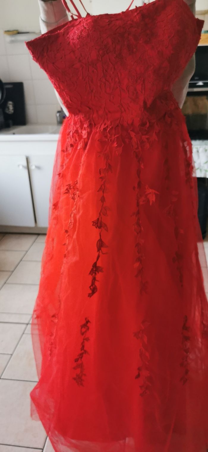 Robe rouge coktail soirée mariage - photo numéro 3