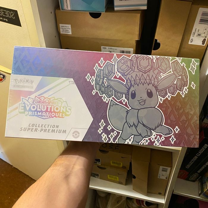 Coffret Collection Super Premium (SPC) – Évolutions Prismatique ev8.5
