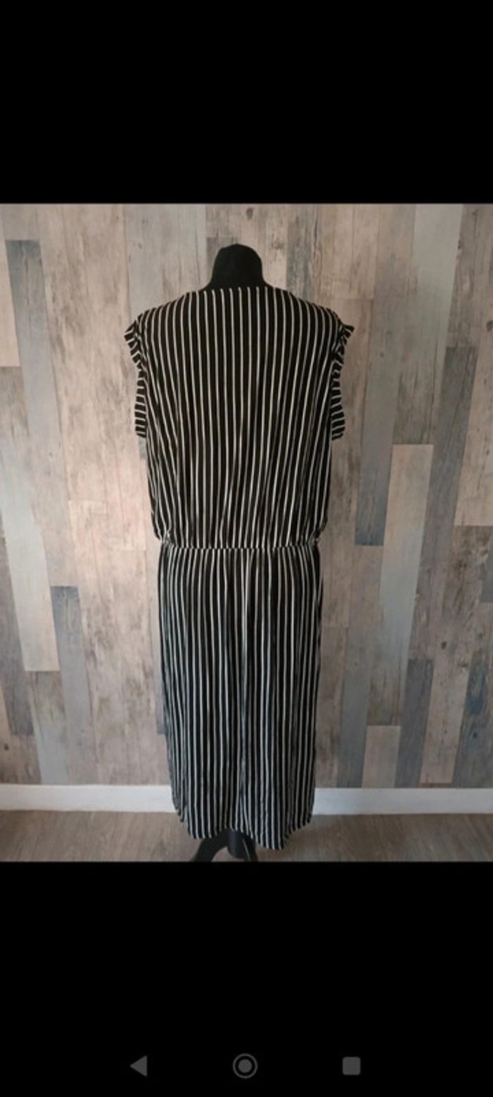 Robe à lignes 46 - photo numéro 4