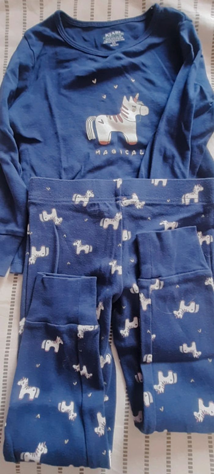 3 pyjamas fins 6 ans - photo numéro 2