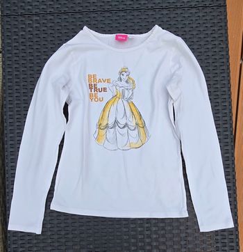 Tee shirt blanc  imprimé disney de la belle et la bête  10 ans en très bon état