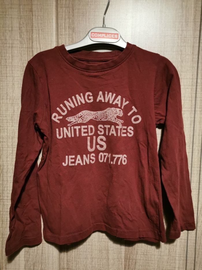 Tee-shirt garçon, 5 ans.