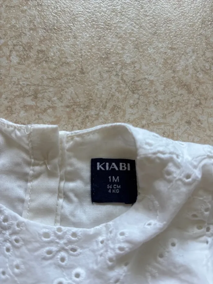 Robe blanche en 1 mois - photo numéro 2