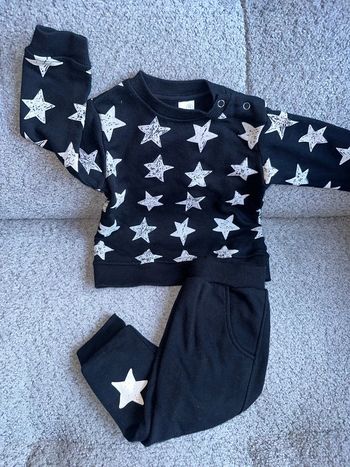 Ensemble jogging étoiles noir et blanc