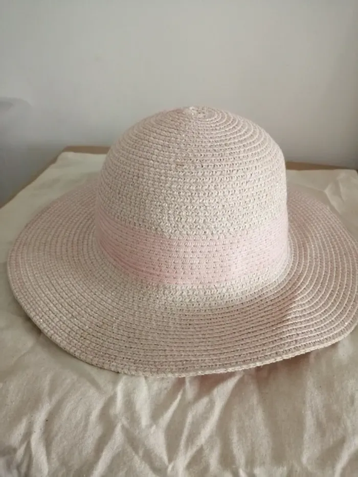 Lot 2 chapeaux - photo numéro 4