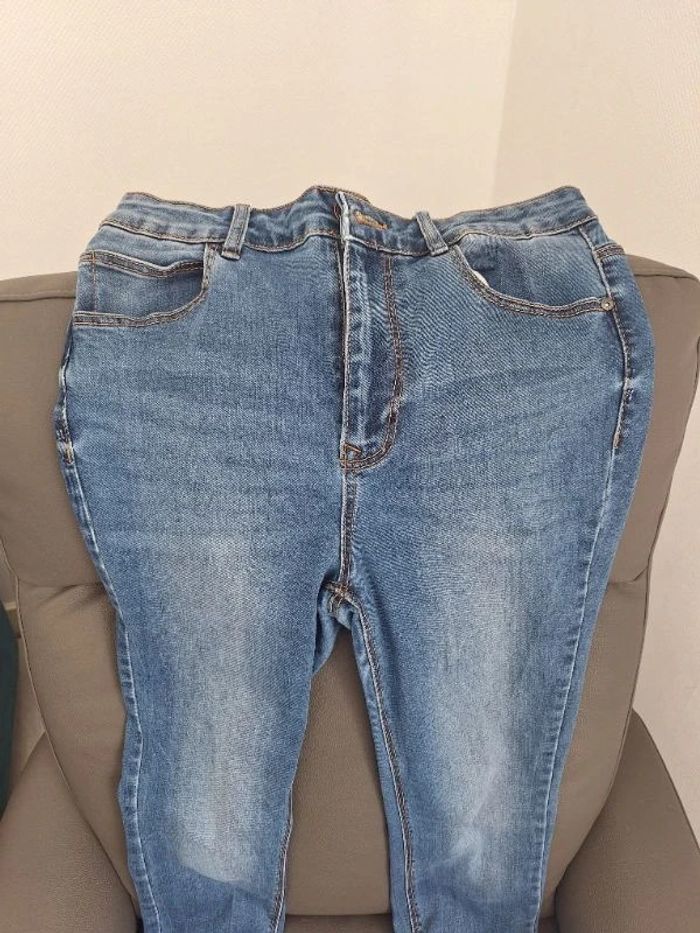 Jean du 36 taille haute Pimkie - photo numéro 5