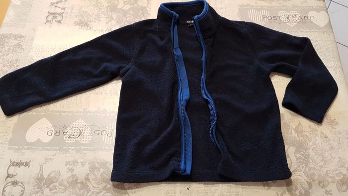 Polaire zippé en 3 ans