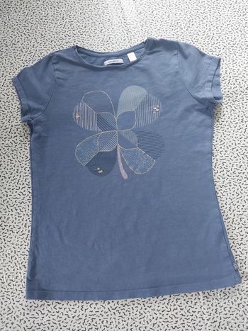 T-shirt bleu fille Okaïdi – motif trèfle pailleté – 12 ans