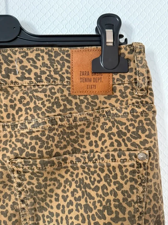 Jean léopard en très bon état taille 36 Zara - photo numéro 5