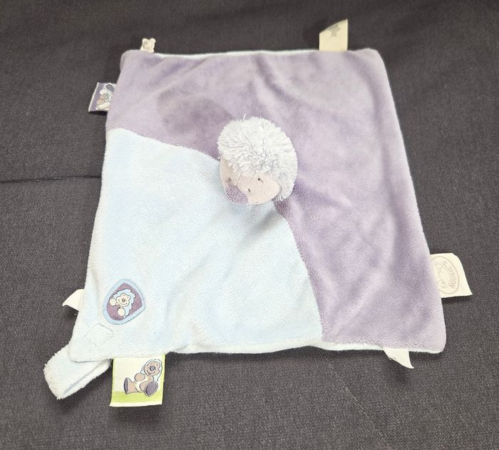 Lot doudou carré plat Hérisson et peluche musicale Arthur et Merlin - Noukies - photo numéro 3