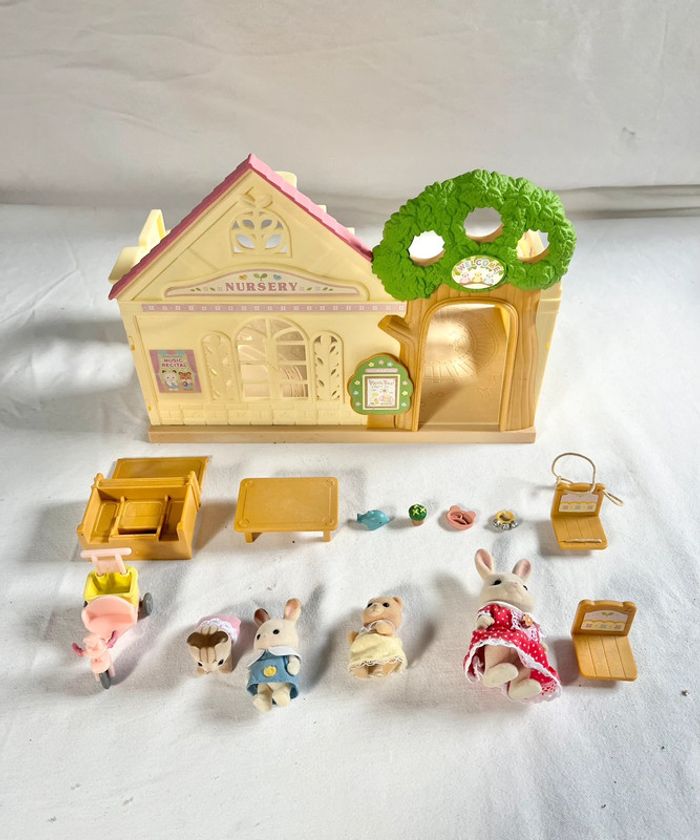 Crèche sylvanian families - photo numéro 2