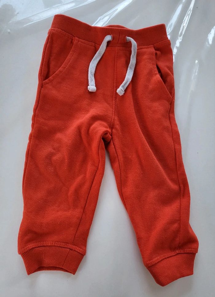Jogging orange taille 12 mois