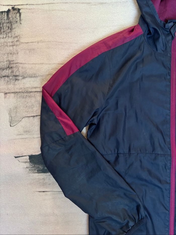 Veste d’extérieur Streetwear Puma unisexe taille S bleu marine et bande rose/violette - photo numéro 3
