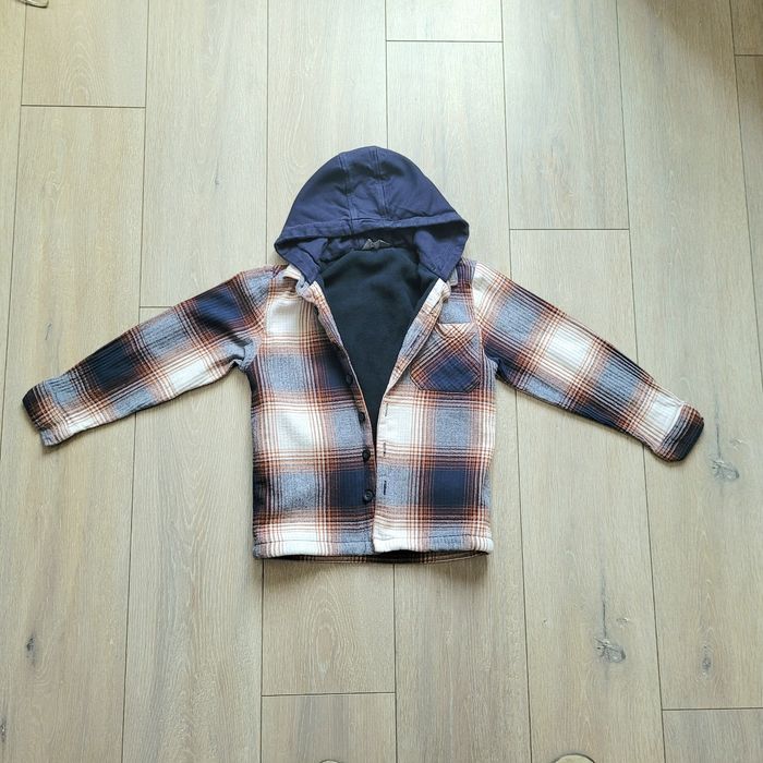 Très belle chemise doublée/veste. Garçon 9 ans. Marque Primark