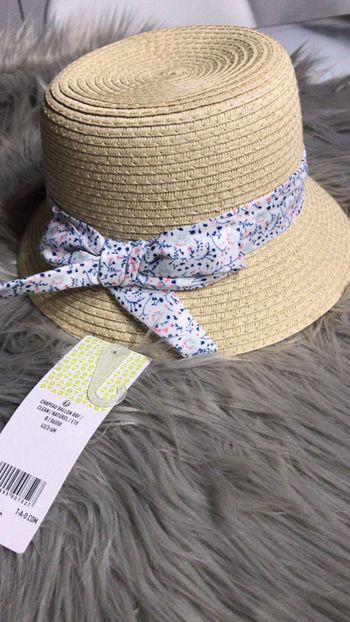 Chapeau neuf 43 cm 3-6 mois