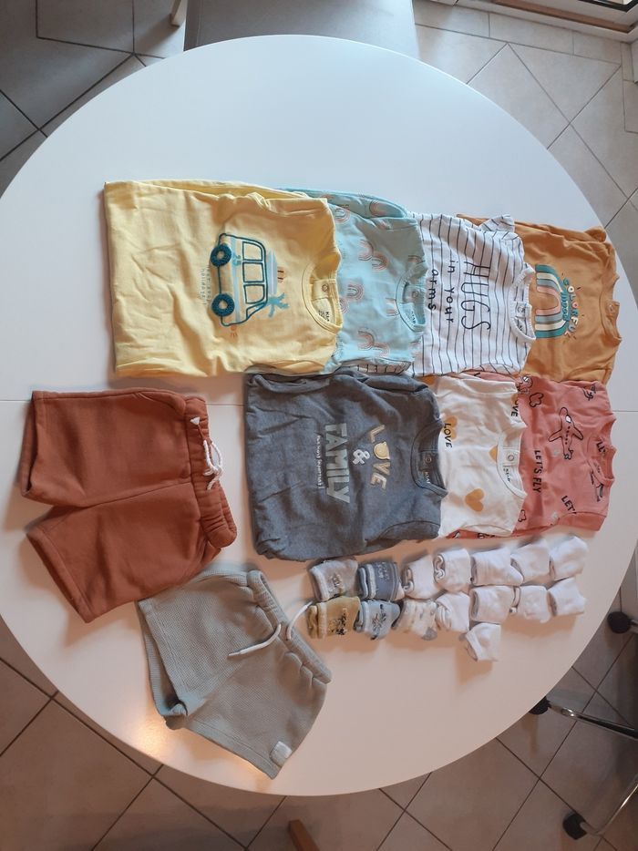 Lot de vêtements bébé garçon 12 mois - photo numéro 2