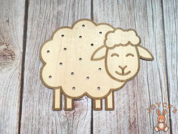 Plaque mouton  motricité fine Montessori en bois – Activité sensorielle enfant – Jouet éducatif – DIY tissage fleurs laine chenille