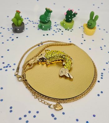Collier doré carpe koï jaune