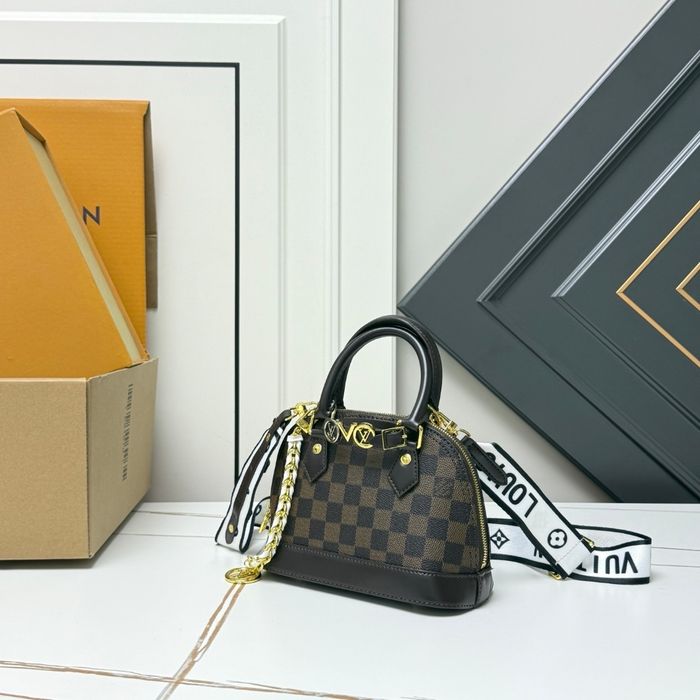 Louis Vuitton K00015