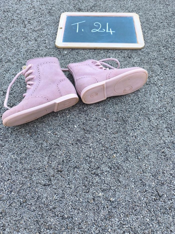Bottes taille 24 en très bon état - photo numéro 6