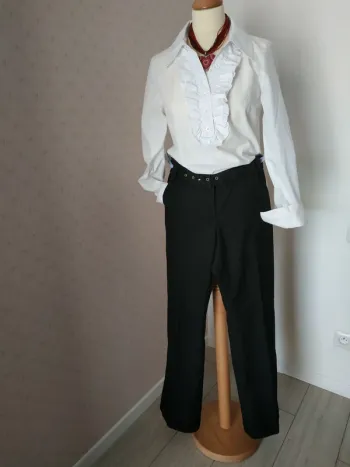 Pantalon bas de jambes légèrement évasés