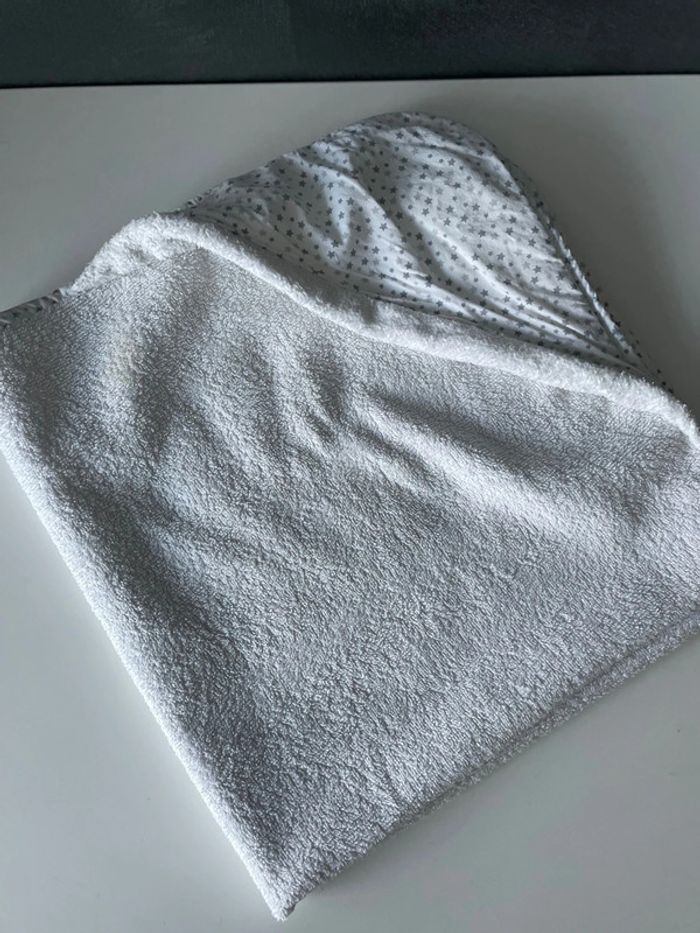 Cape de bain bébé - photo numéro 2