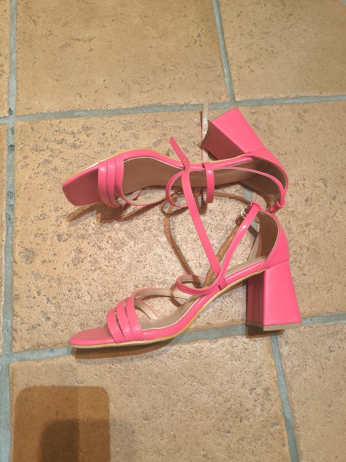 Chaussures d'été à talons pieds nus