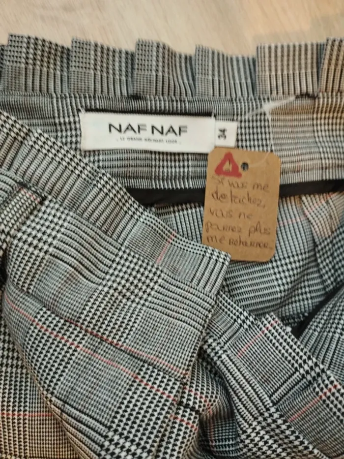 Short Naf Naf taille 34 - photo numéro 8