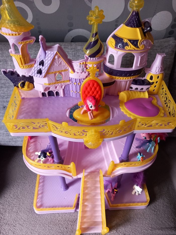 Château m'y little poni - photo numéro 2