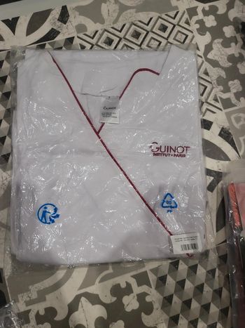 Blues guinot blanche et rouge taille 1 neuve