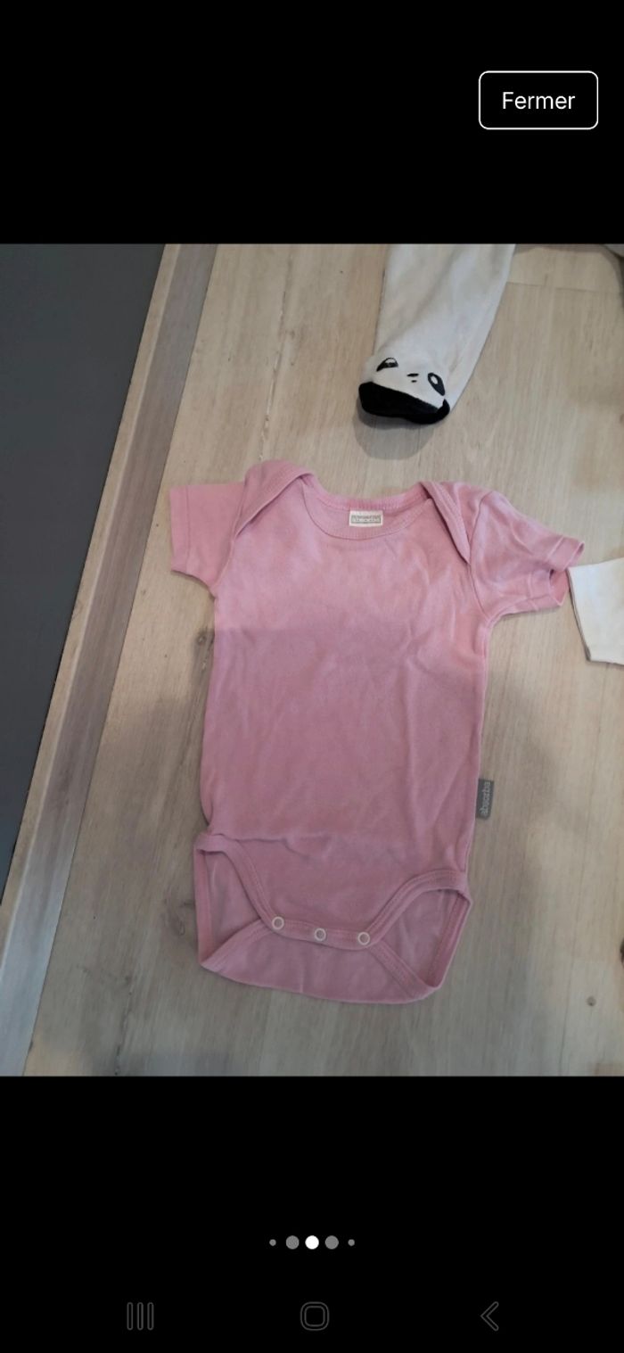 Lot de pyjamas et bodies fille 6mois - photo numéro 5