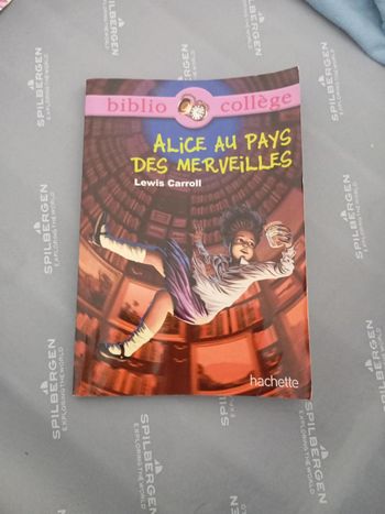 Livre Alice au pays des merveilles