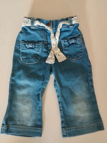 Jolie jean taille 12 mois
