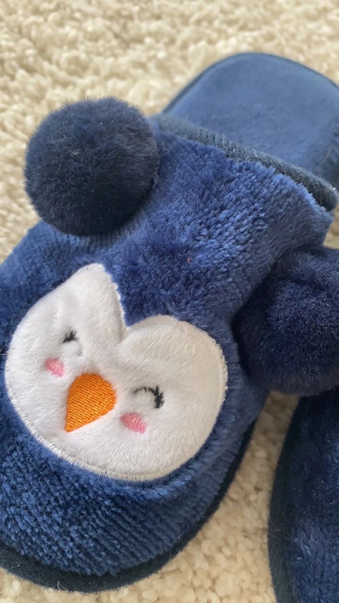 Pantoufle marine pointure 31 - photo numéro 2