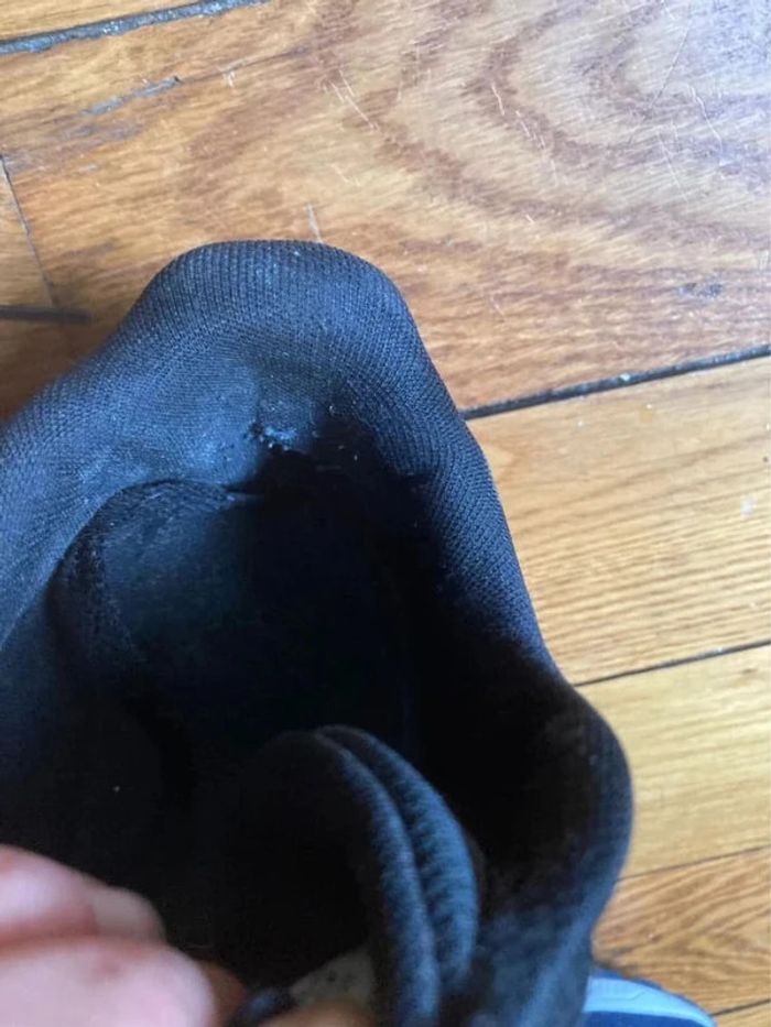 Baskets Adidas noires - Taille 42 2/3 - photo numéro 5